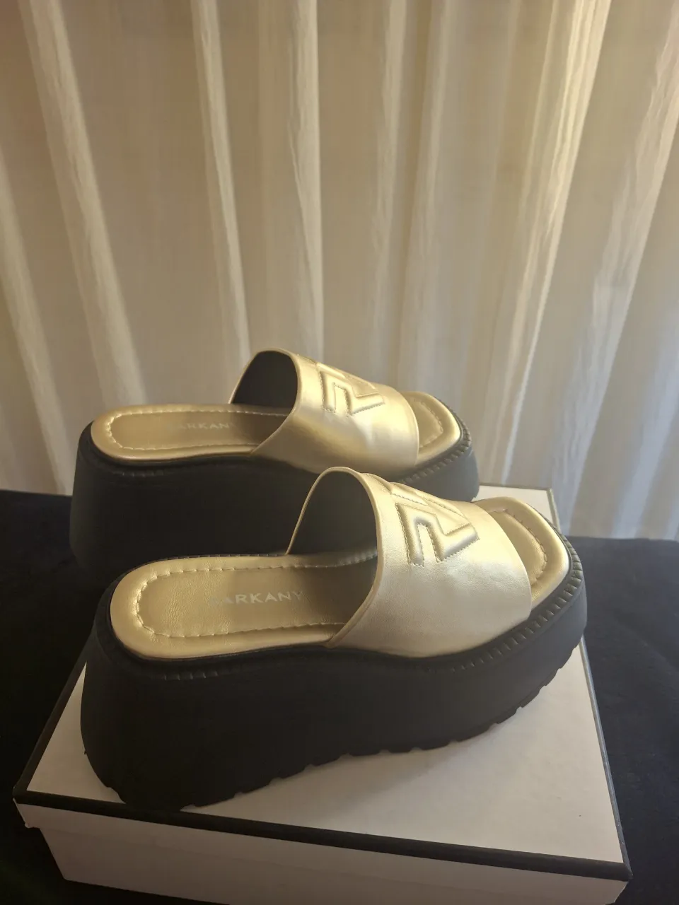 Zuecos Ricky Sarkany - imagen 4