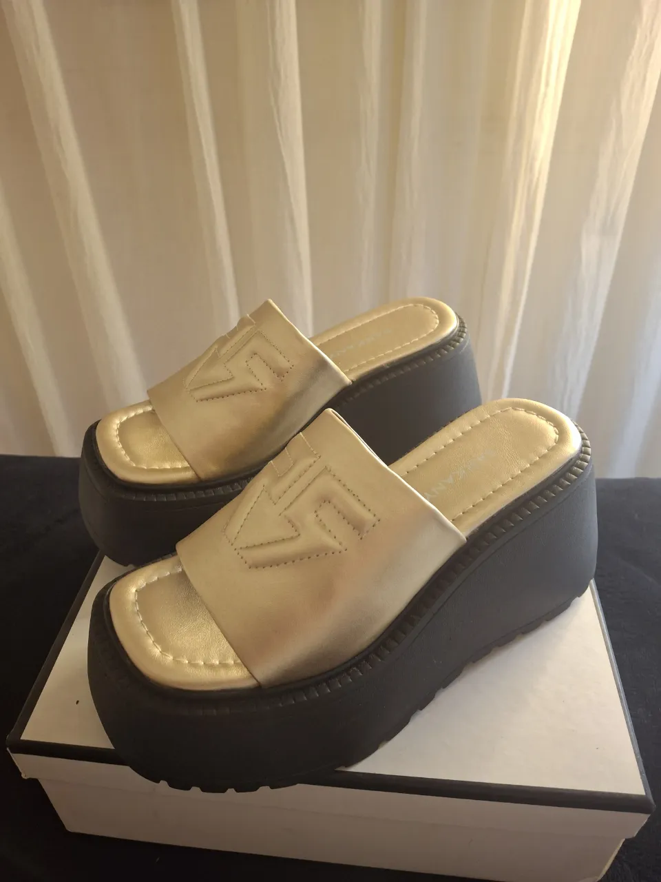 Zuecos Ricky Sarkany - imagen 2