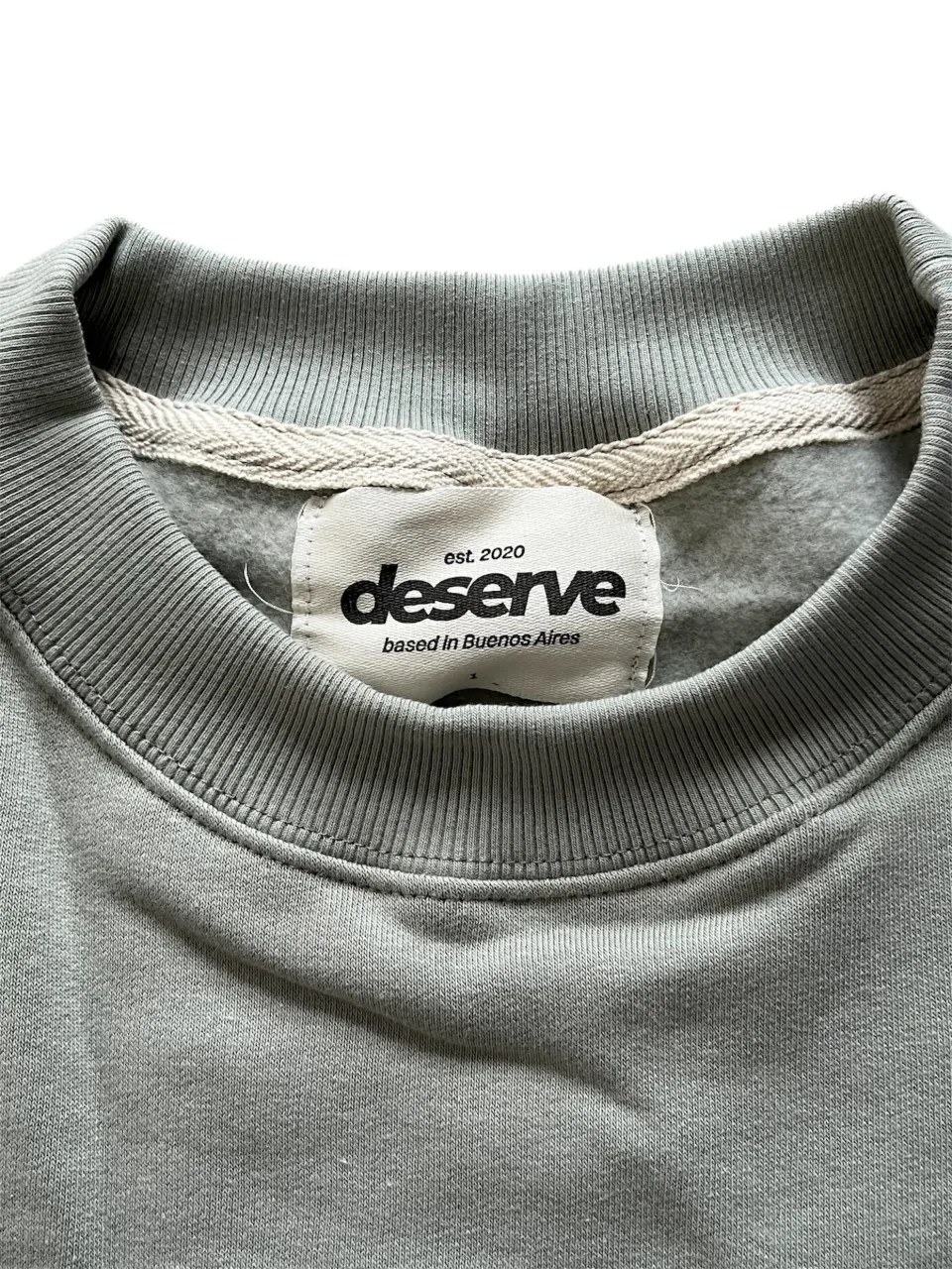 Buzo Deserve - imagen 2