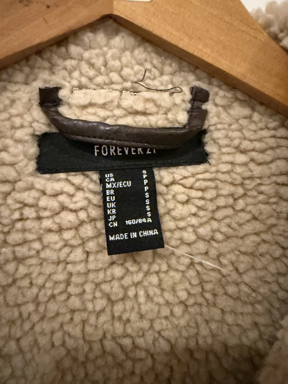 Campera Forever 21 - Vista 3