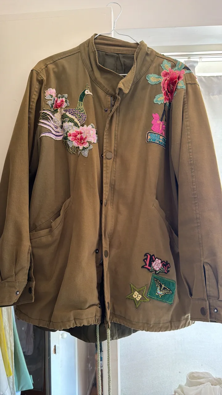 Campera No sé exactamente la marca - imagen 1