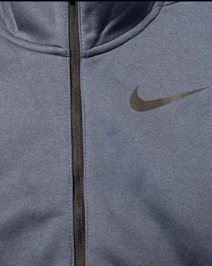 Buzo Nike - imagen 3