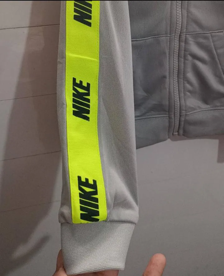 Ropa deportiva Nike - imagen 3