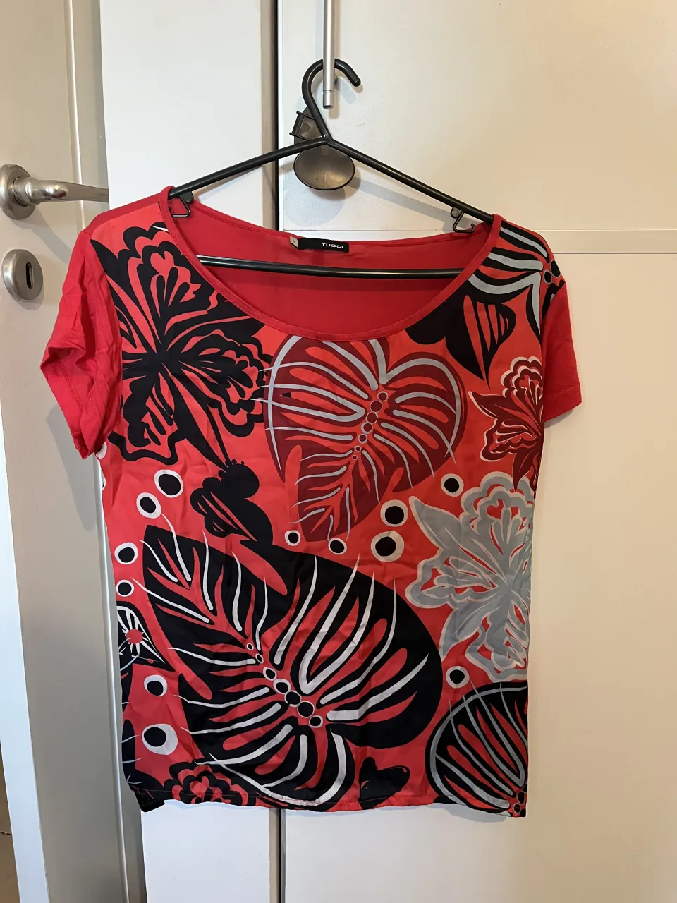 Remera Tucci