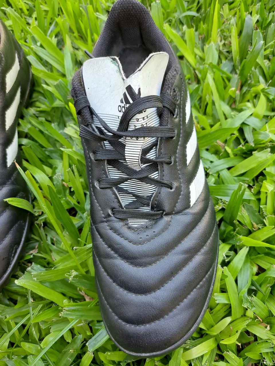 Botín de fútbol adidas - imagen 1