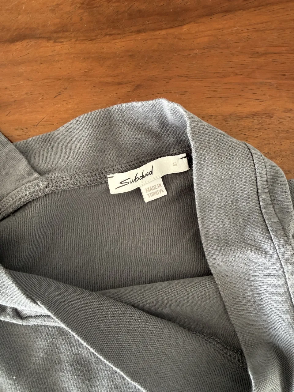 Remera Subdued - imagen 2