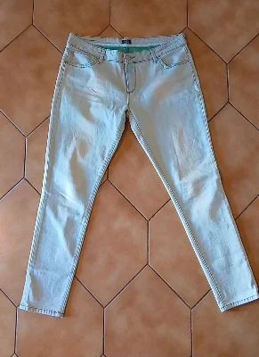 Lee