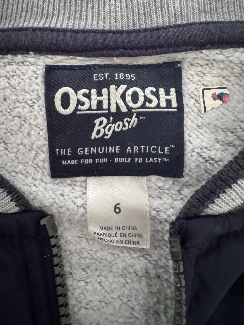 Rompeviento Oshkosh - imagen 2