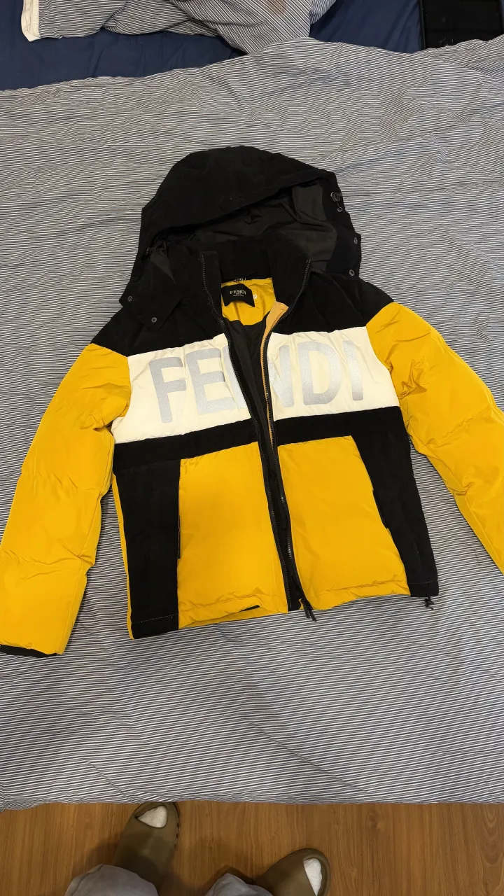 Campera Fendi - imagen 2