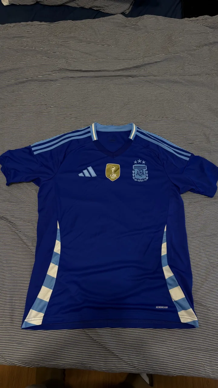 Camiseta adidas - imagen 1