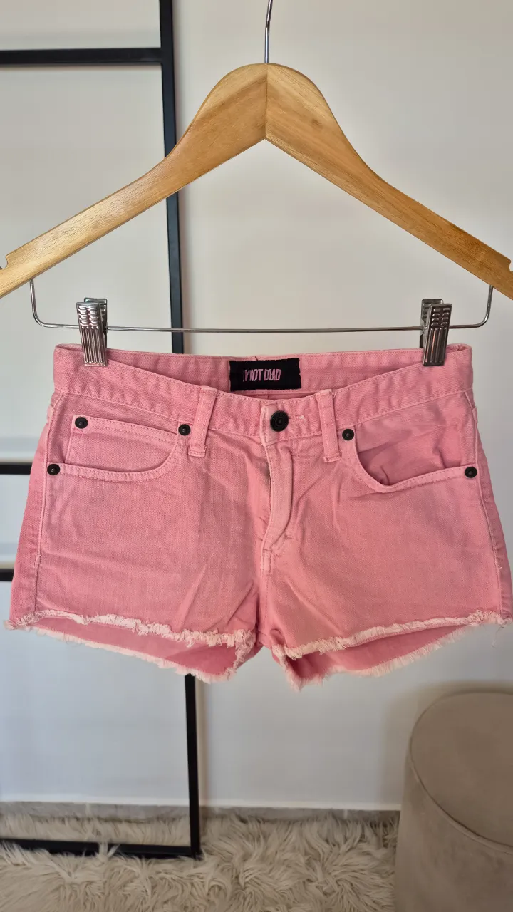 Short Ay Not Dead - imagen 1