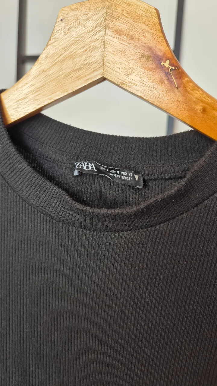 Remera Zara - Vista 2