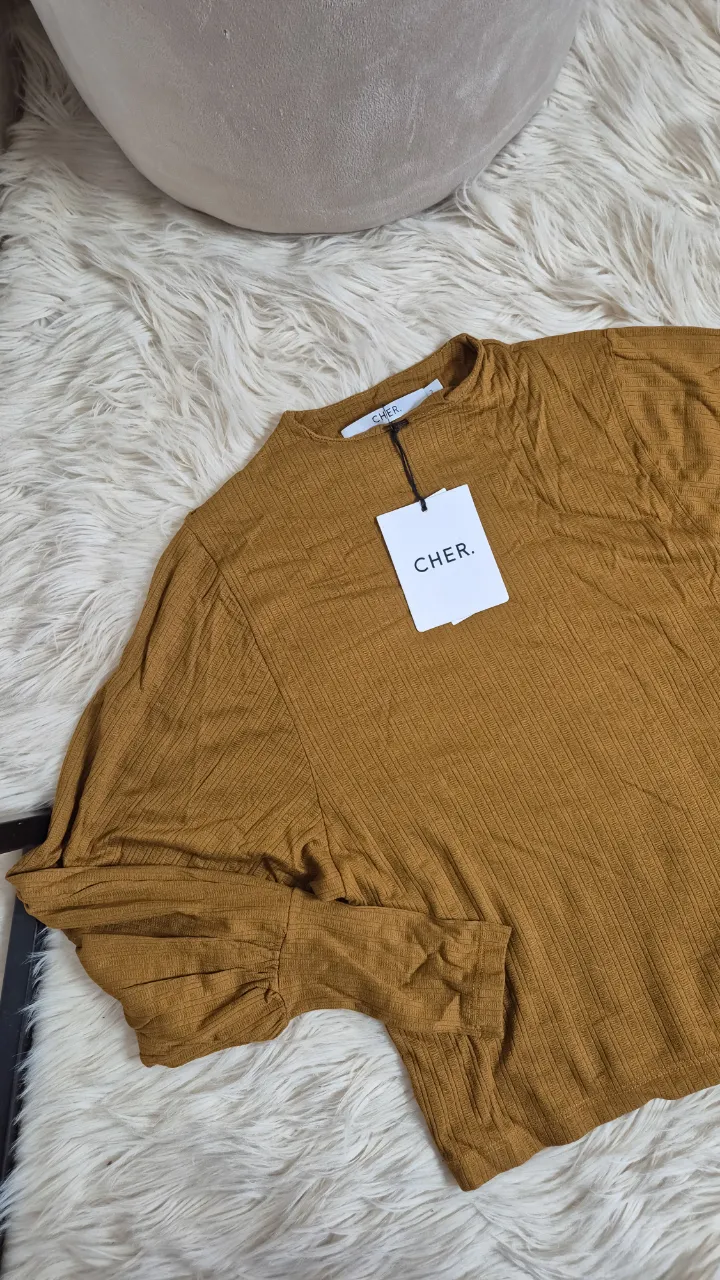 Remera CHER. - imagen 1