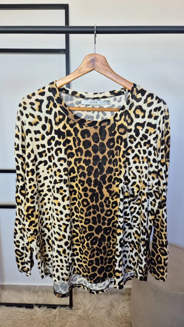 Remera CHER. - imagen 1