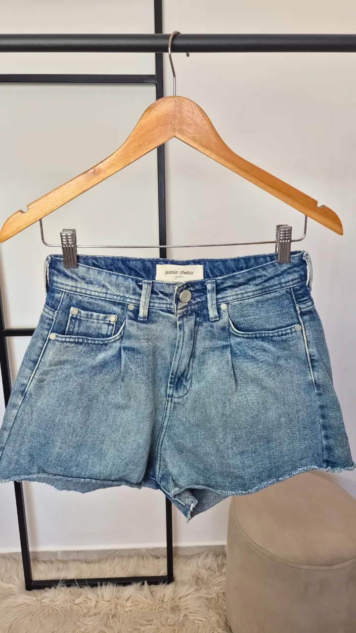 Short Jazmín Chebar - imagen 1