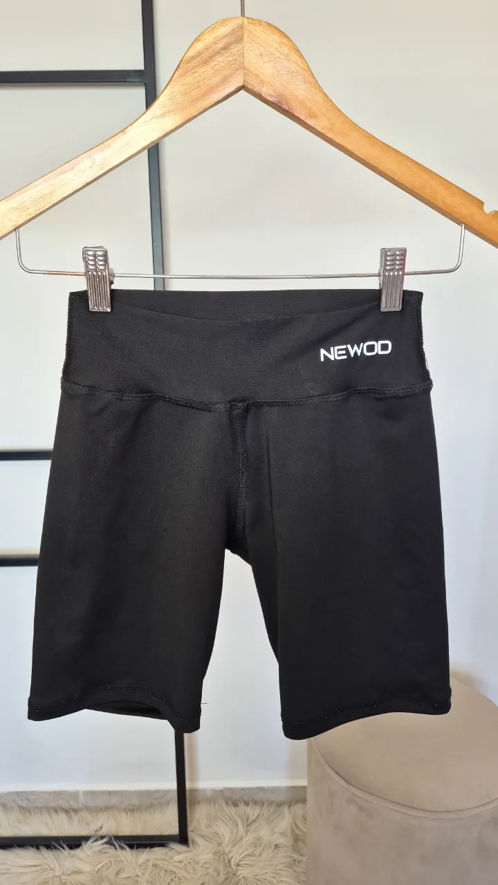 Biker Newod.
Excelente estado.
Talle S.
Cintura 25 cm
Largo 38 cm