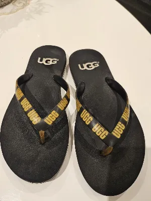 UGG