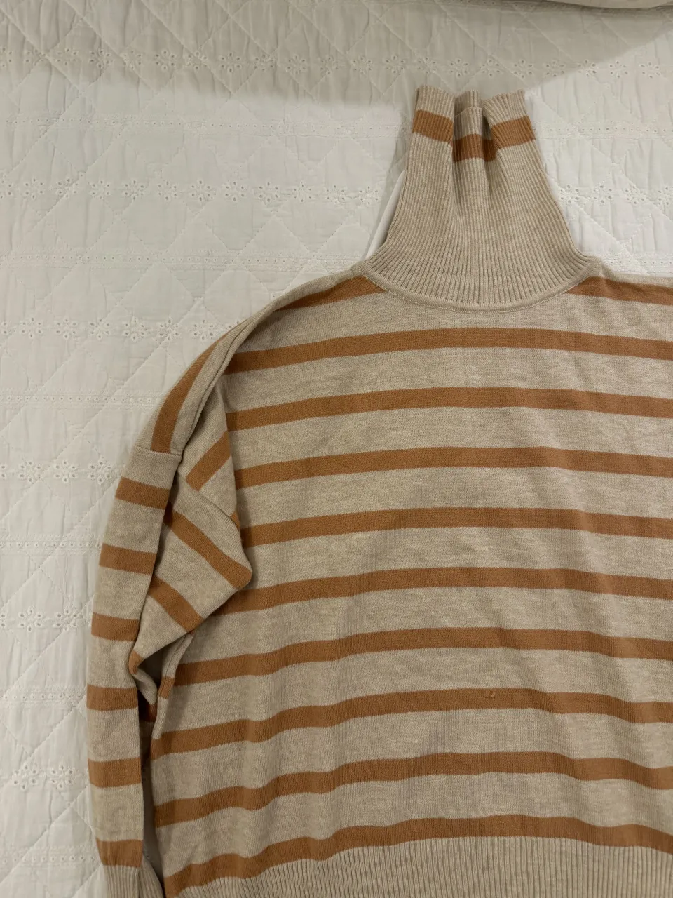 Polera A ≠ - imagen 3