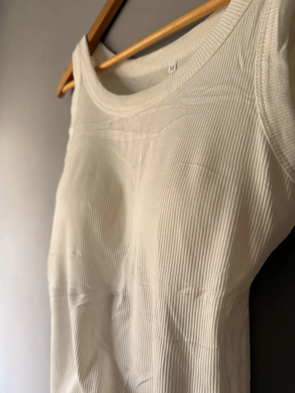 Musculosa Apricot avellaneda - imagen 3
