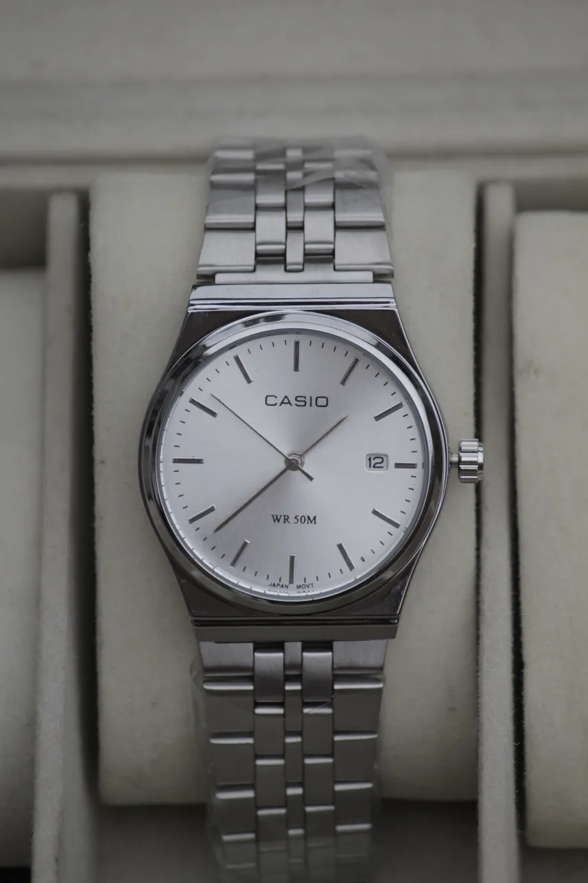 Reloj A ≠ - Vista 5