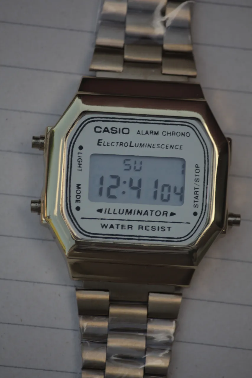 Reloj A ≠ - Vista 5