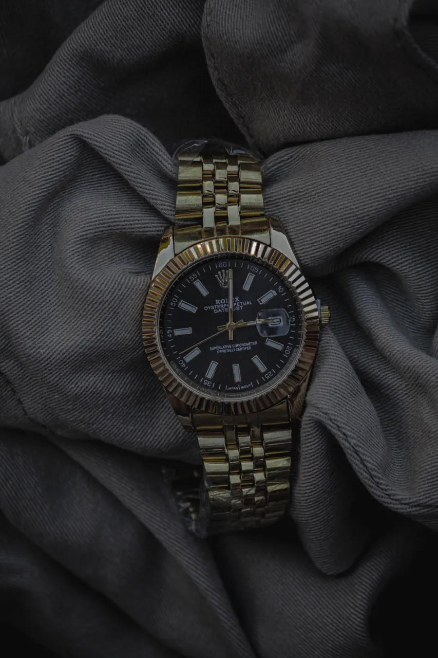 Reloj A ≠ - imagen 1