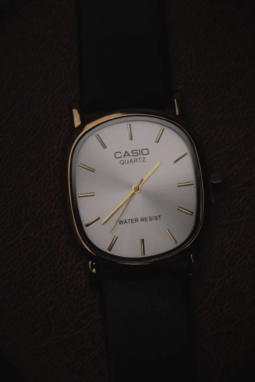 Reloj A ≠ - Vista 6