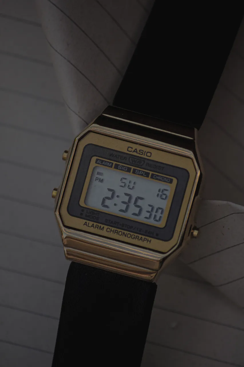 Reloj A ≠ - Vista 4