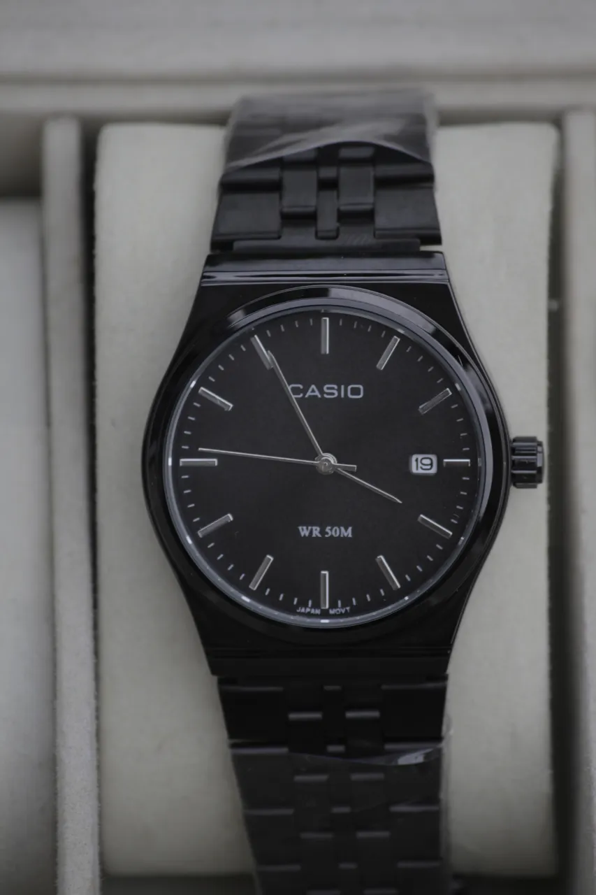 Reloj A ≠ - Vista 4