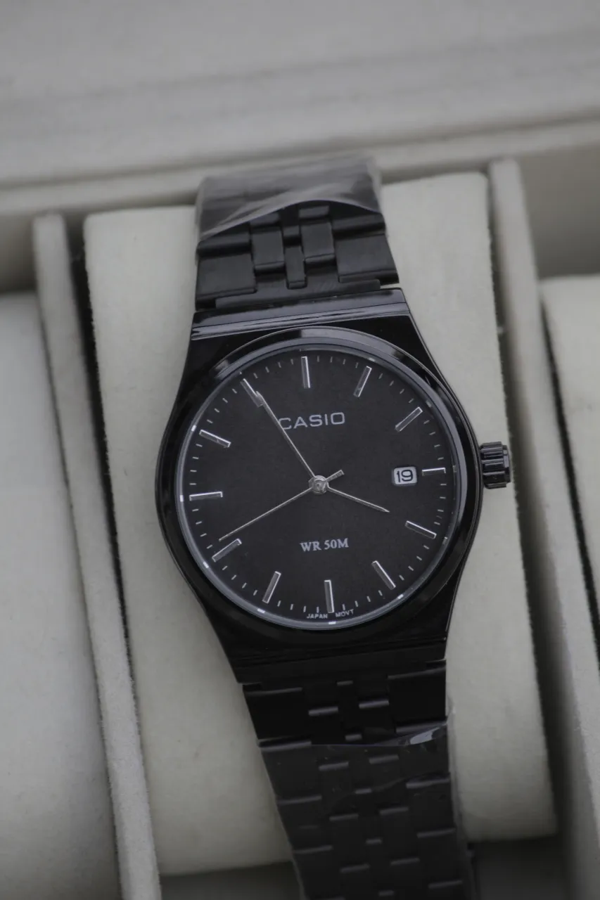 Reloj A ≠ - Vista 3