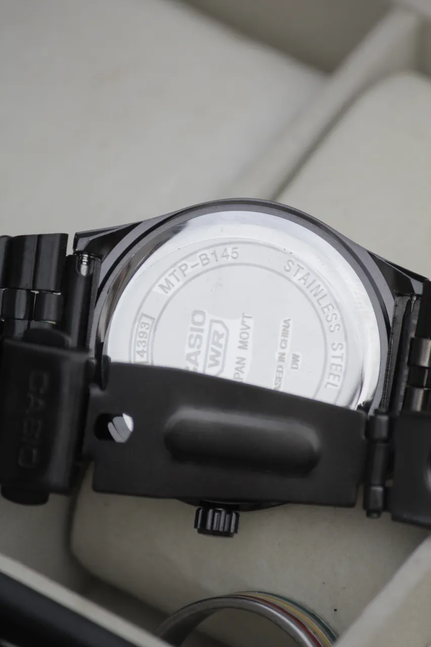 Reloj A ≠ - Vista 6