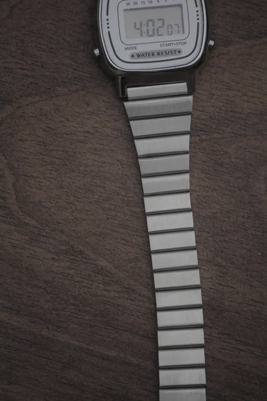 Reloj A ≠ - Vista 6