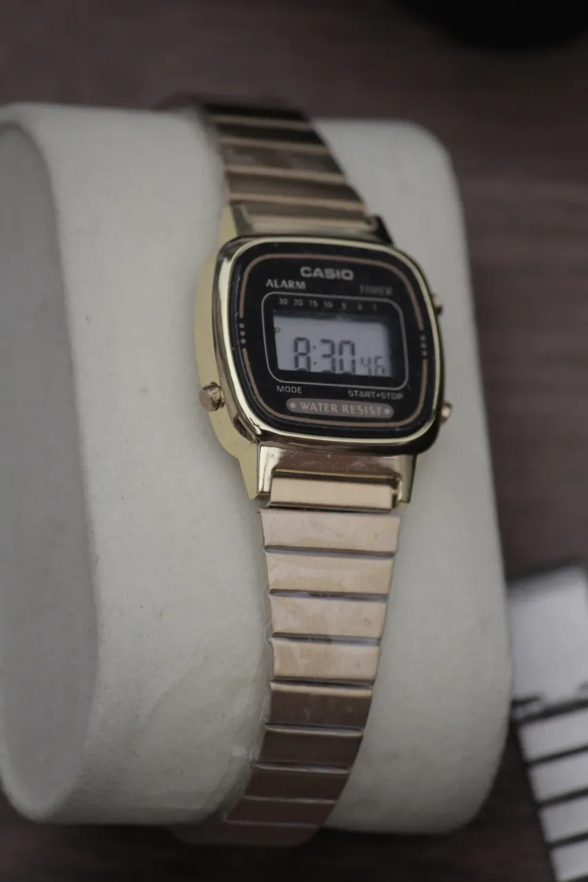 Reloj A ≠ - Vista 6