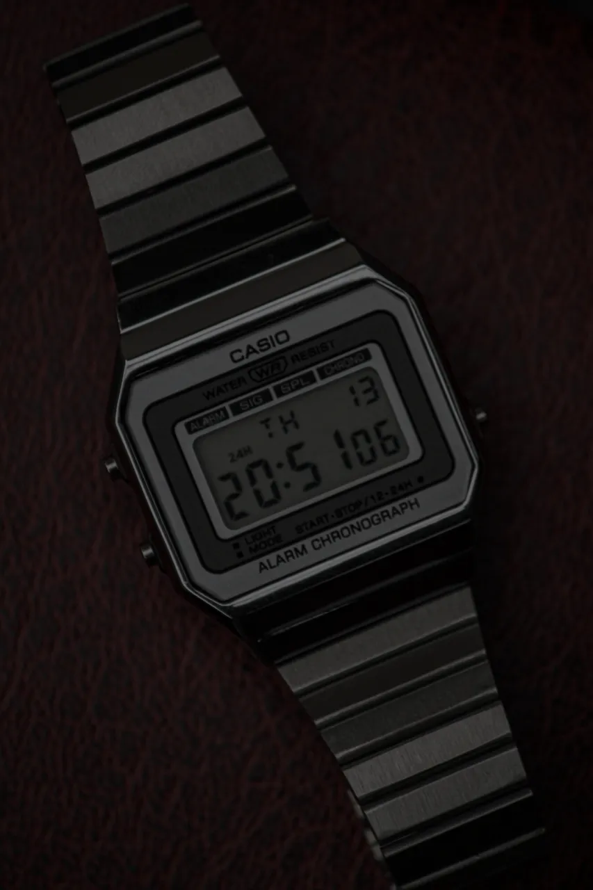 Reloj A ≠ - Vista 5