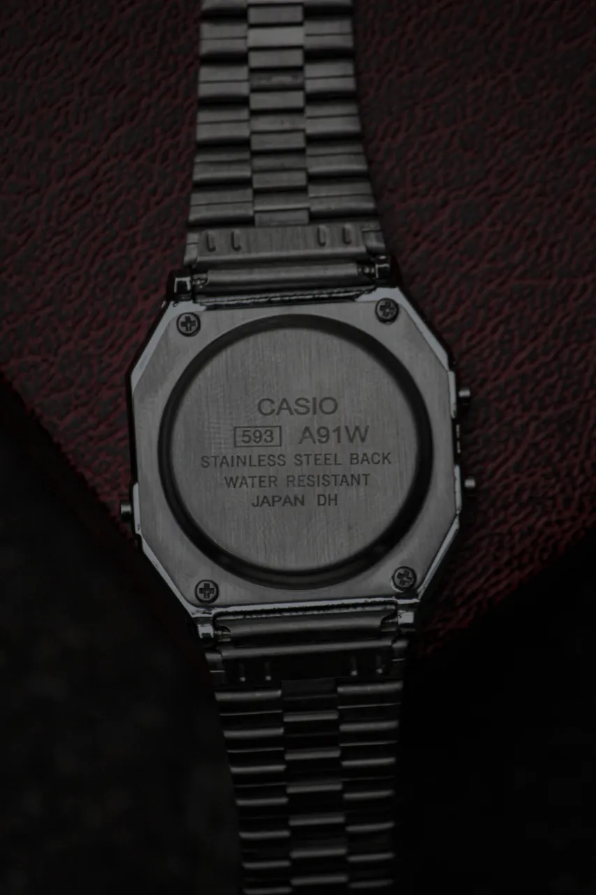 Reloj A ≠ - Vista 3