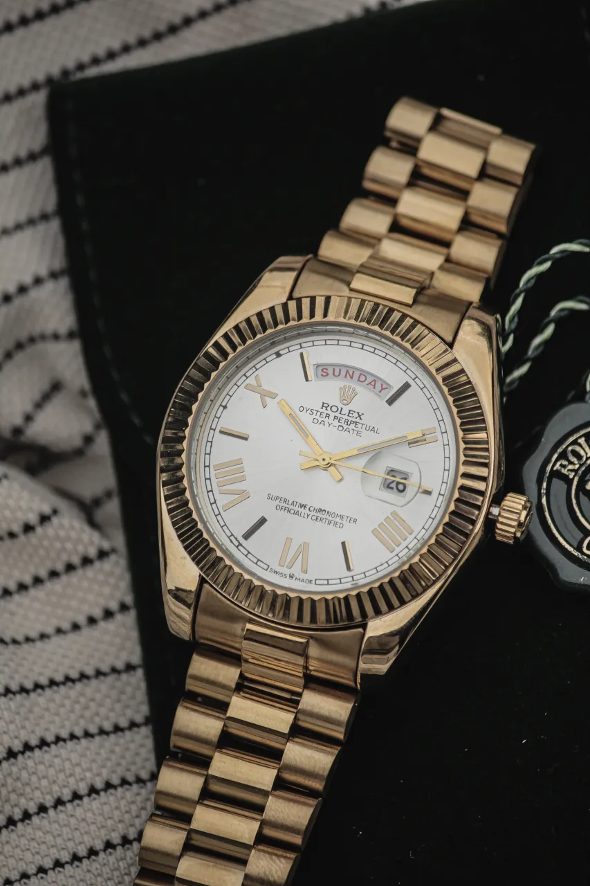 Reloj A ≠ - imagen 3