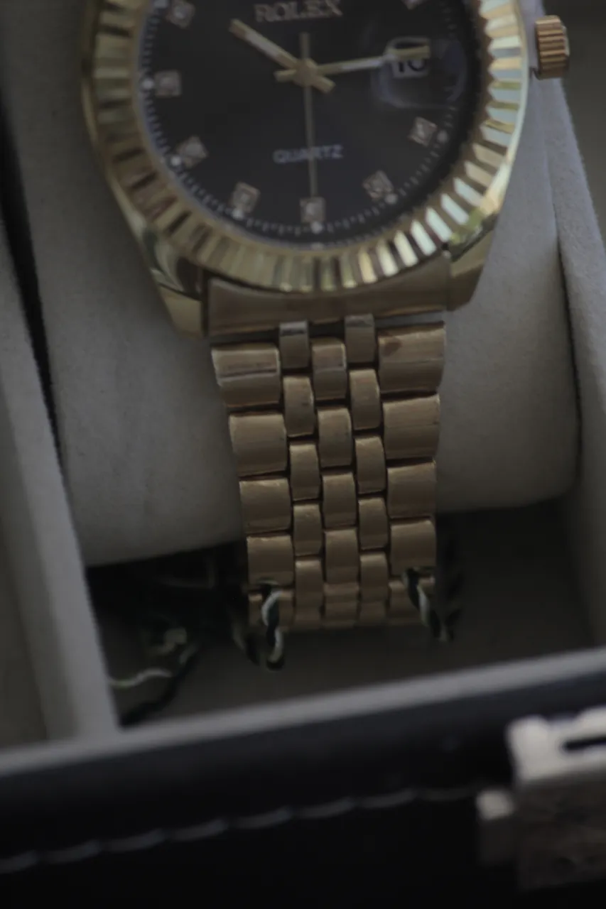 Reloj A ≠ - Vista 2