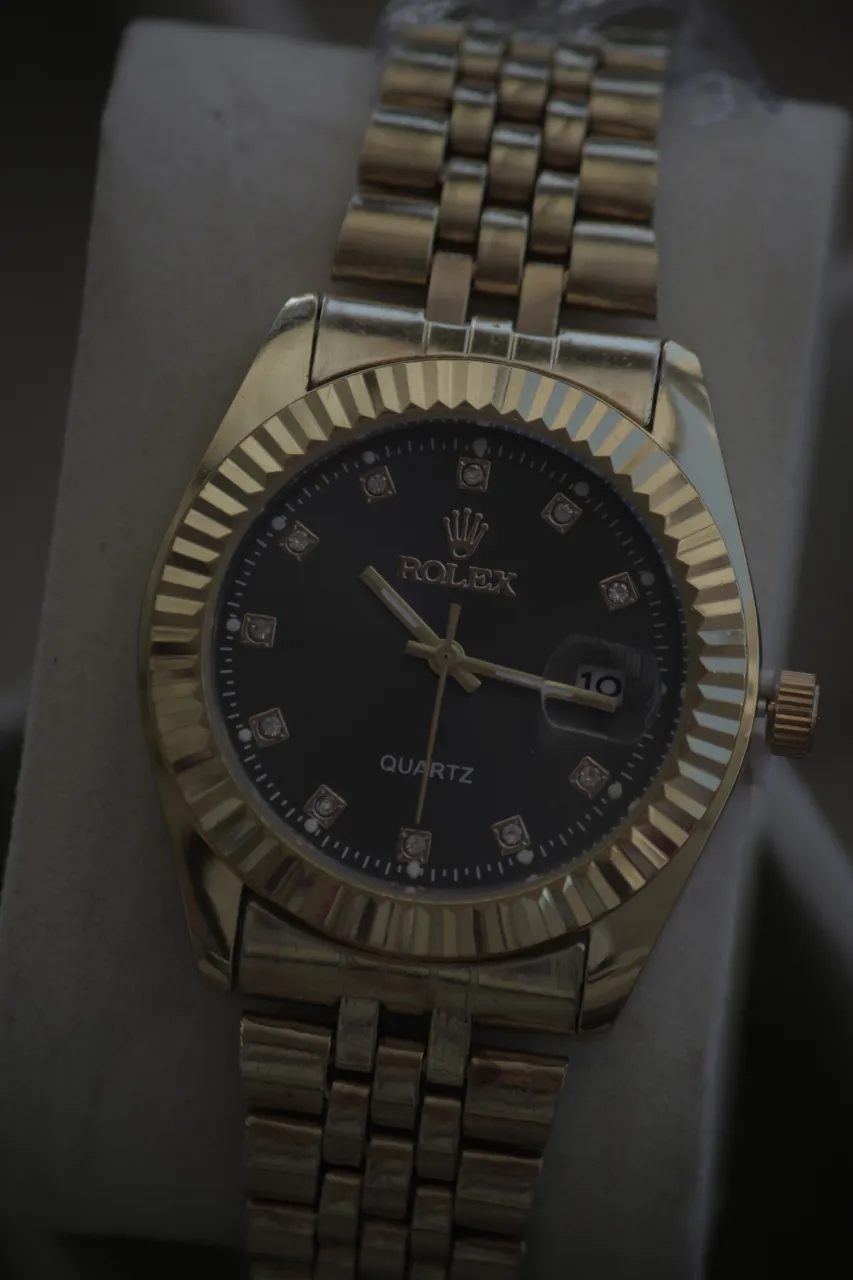 Reloj A ≠ - Vista 4