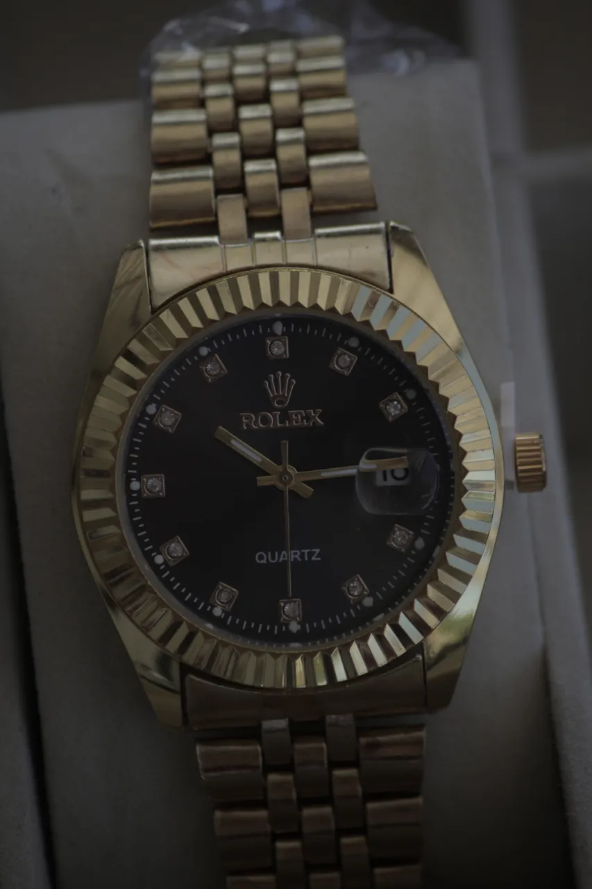 Reloj A ≠ - Vista 5