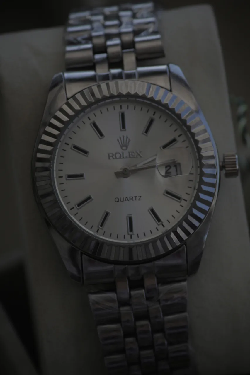 Reloj A ≠ - Vista 2