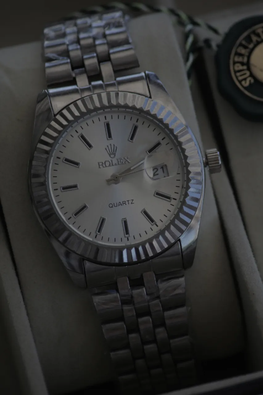 Reloj A ≠ - Vista 5