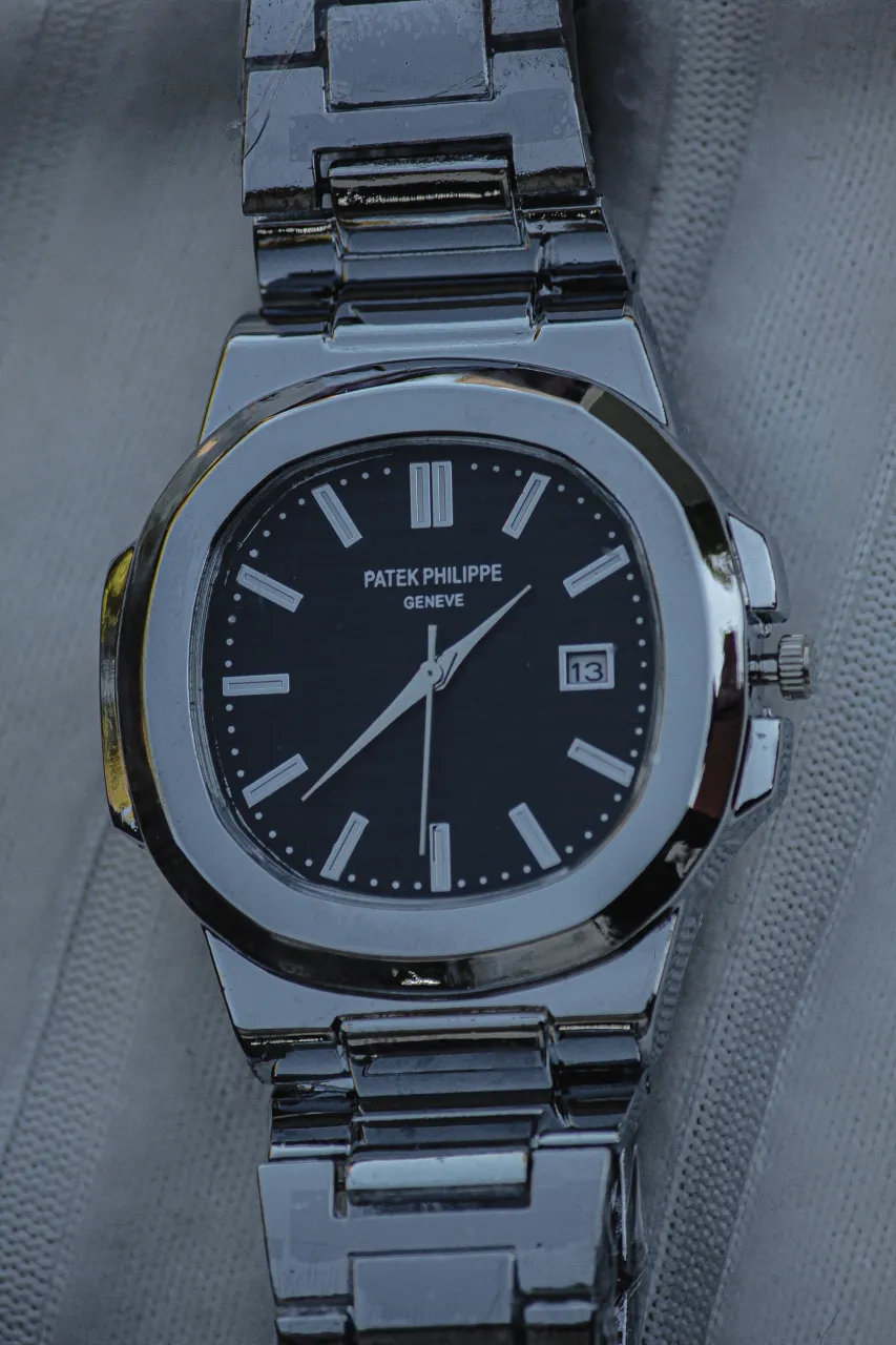 Reloj A ≠ - imagen 7