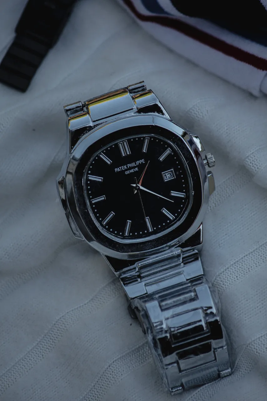Reloj A ≠ - imagen 4