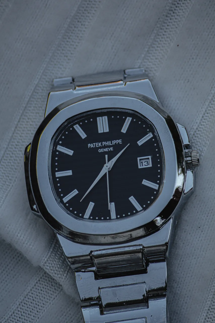 Reloj A ≠ - imagen 3