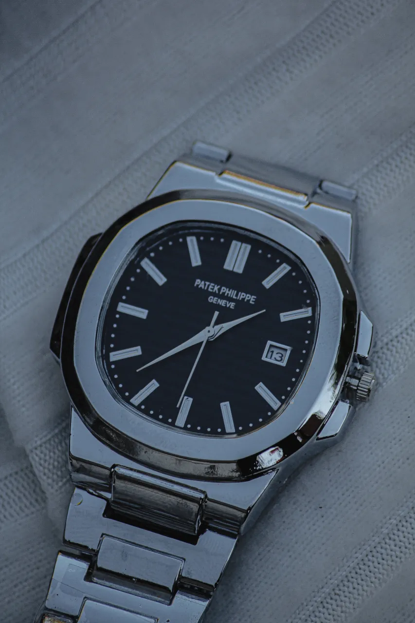 Reloj A ≠ - imagen 2