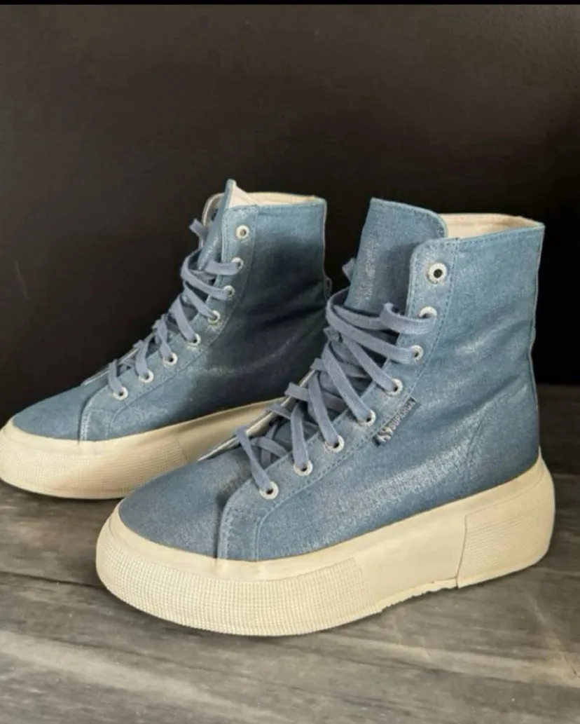 Zapatillas Superga botitas marca italiana superga. modelo chambray denim metalizadas satinadas talle 38. plantilla 24,5cm. plataforma 6cm. impecables un par de usos reales.