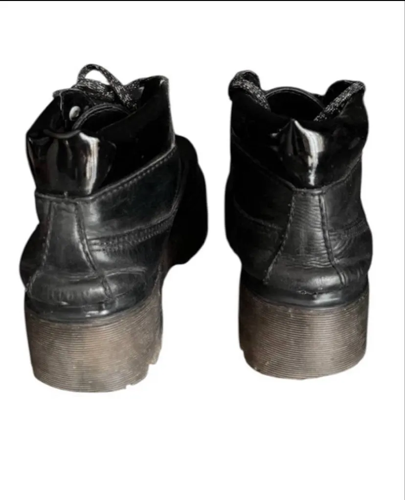 Borcegos Sarkany - Vista 3