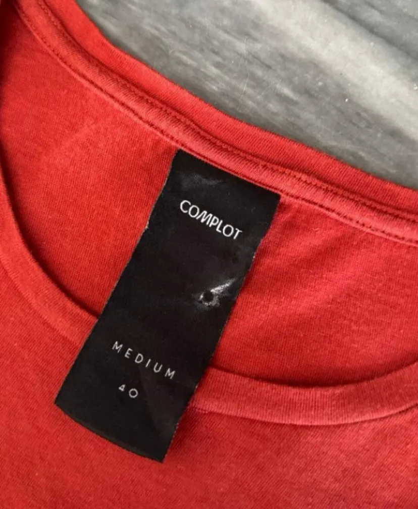 Remera Complot - imagen 3