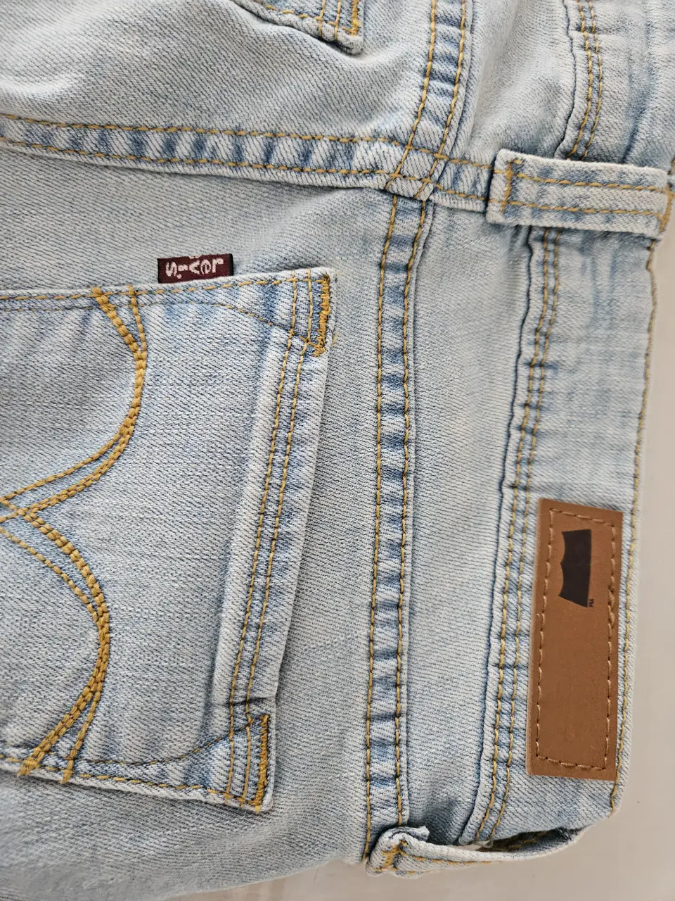 Jean Levi's - imagen 3