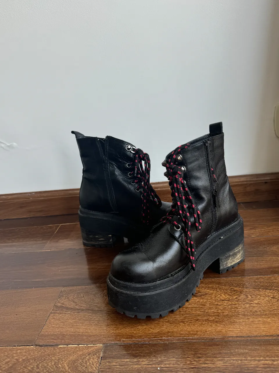 Borcegos Sarkany - imagen 3
